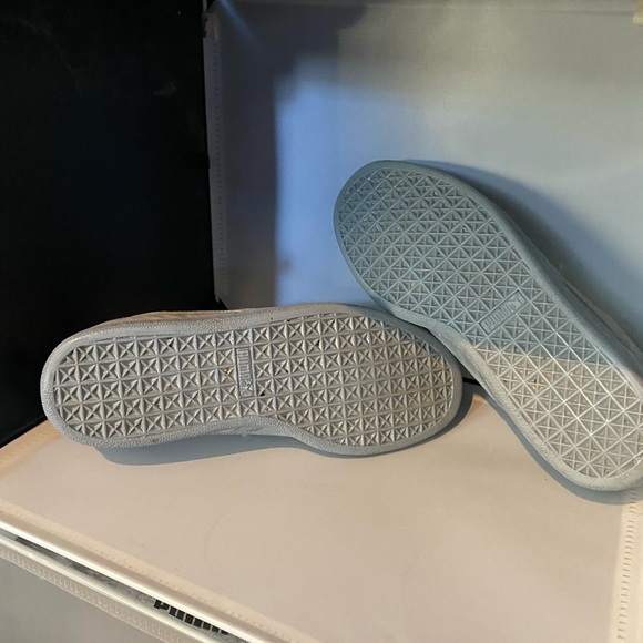 Blue Suede Pumas - Picture 6 of 8